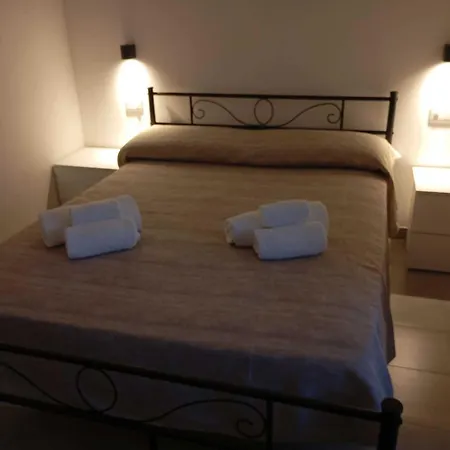 Parole Di Sardegna سان تيودورو